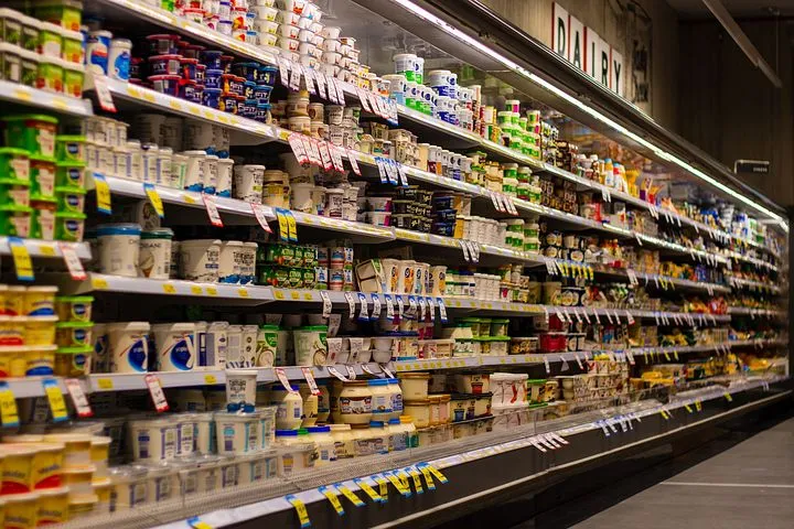 Роспотребнадзор запретил продавать в Кузбассе более 2 тонн некачественного молока 